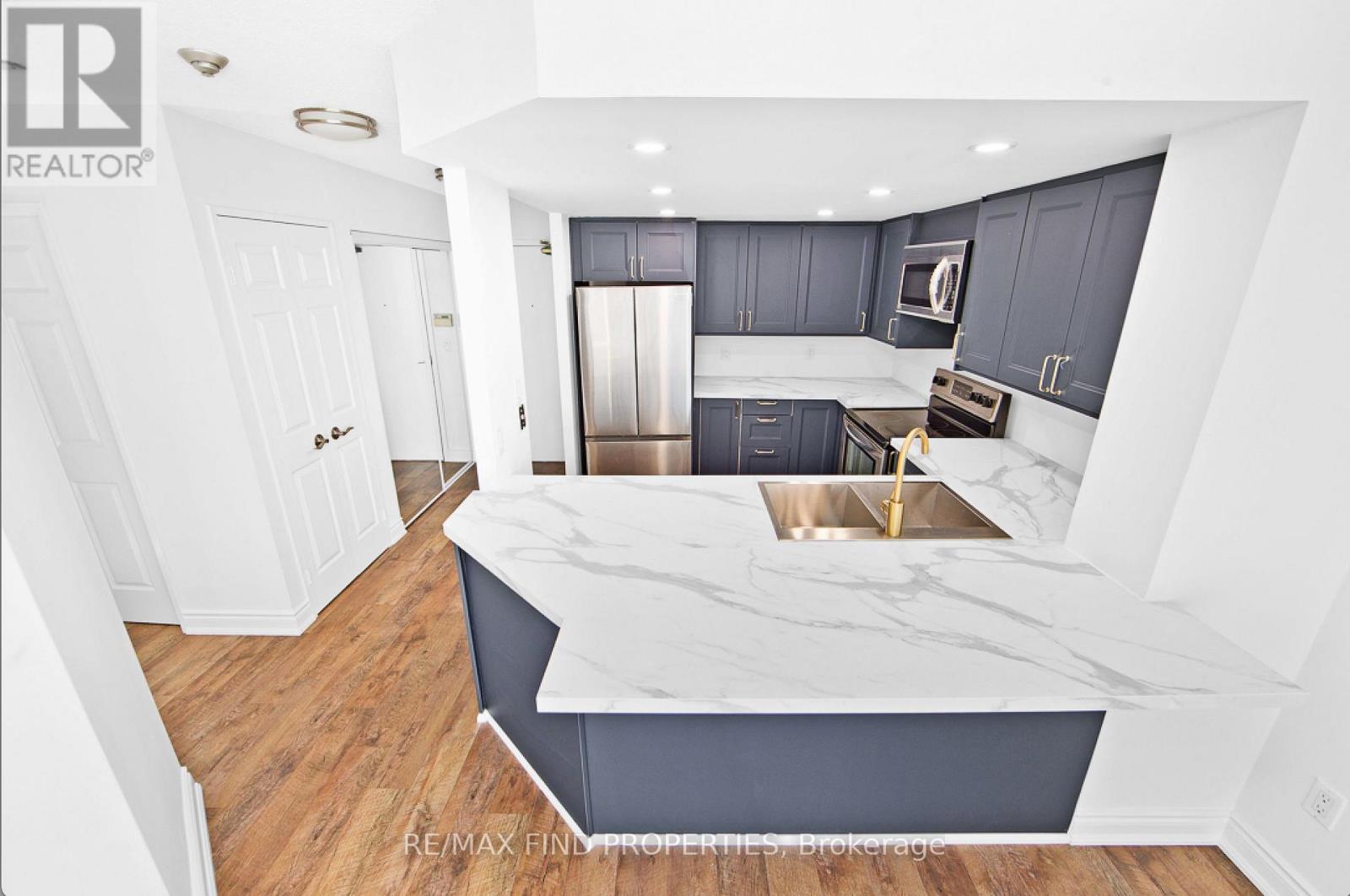 1907 - 335 Webb Drive, Mississauga, Ontario  L5B 4A1 - Photo 4 - W13762240