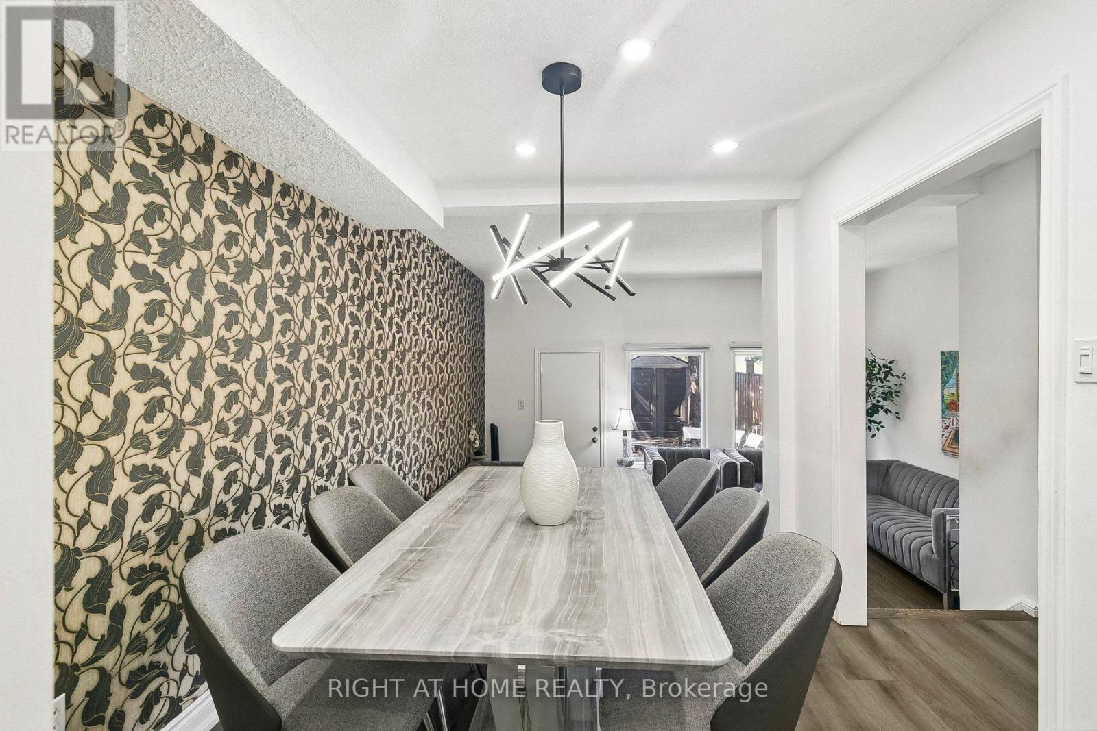 12 L'amoreaux Drive, Toronto, Ontario  M1W 2L9 - Photo 11 - E13756822