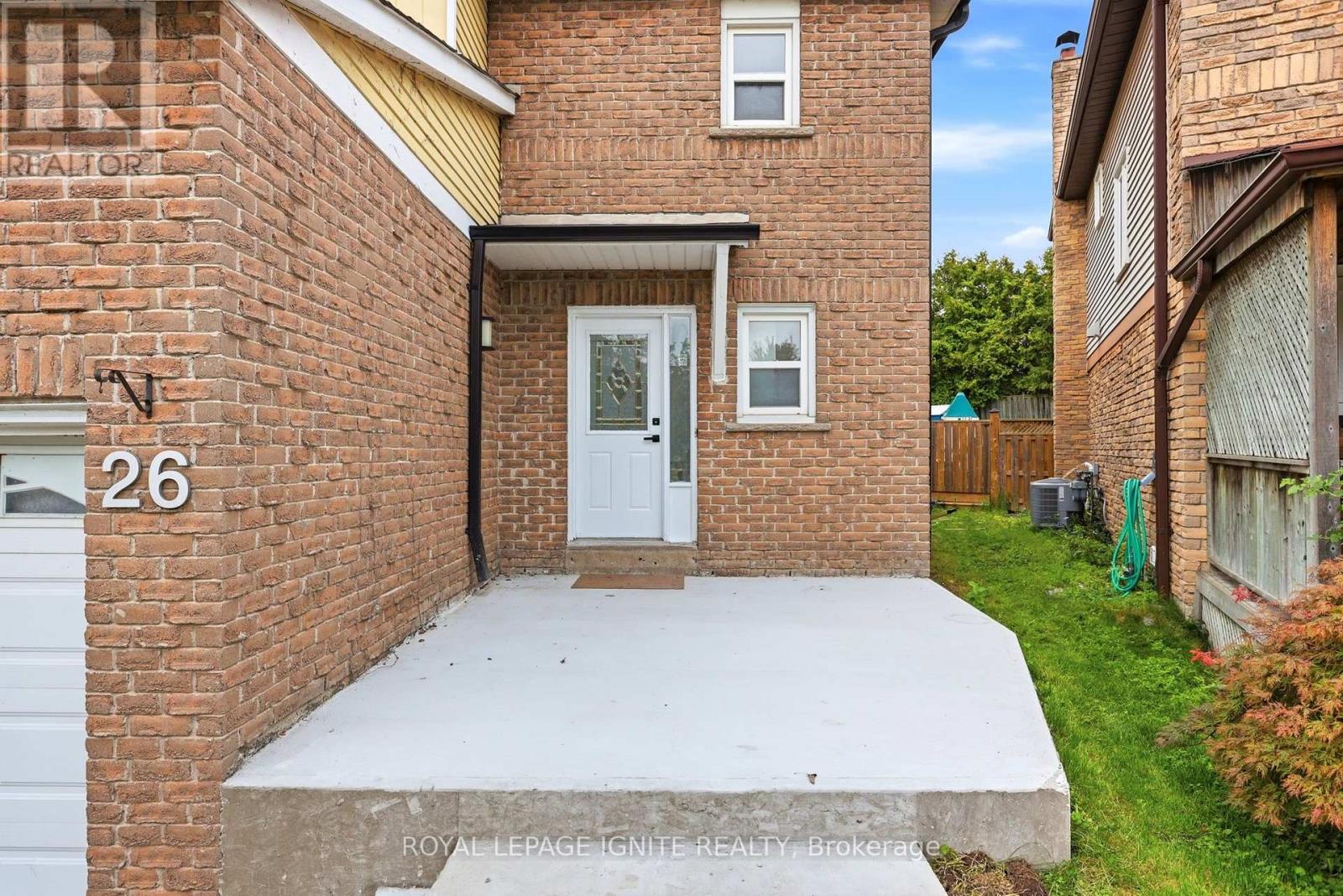 26 Winston Crescent, Whitby, Ontario  L1N 6Y1 - Photo 2 - E13760898