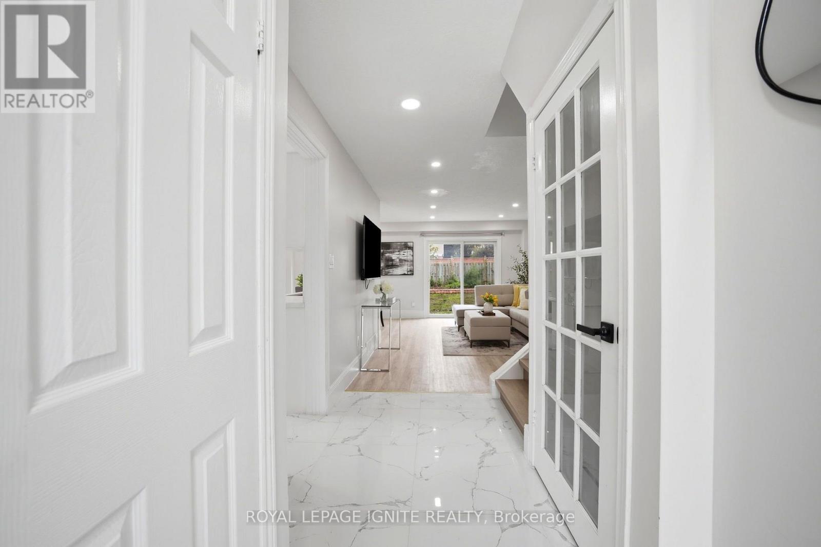 26 Winston Crescent, Whitby, Ontario  L1N 6Y1 - Photo 3 - E13760898