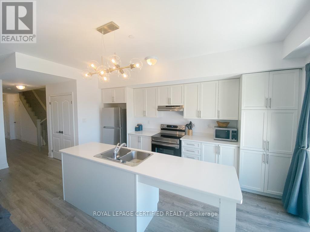 80 Marina Village Drive, Georgian Bay (Baxter), Ontario  L0K 1S0 - Photo 8 - X13762296