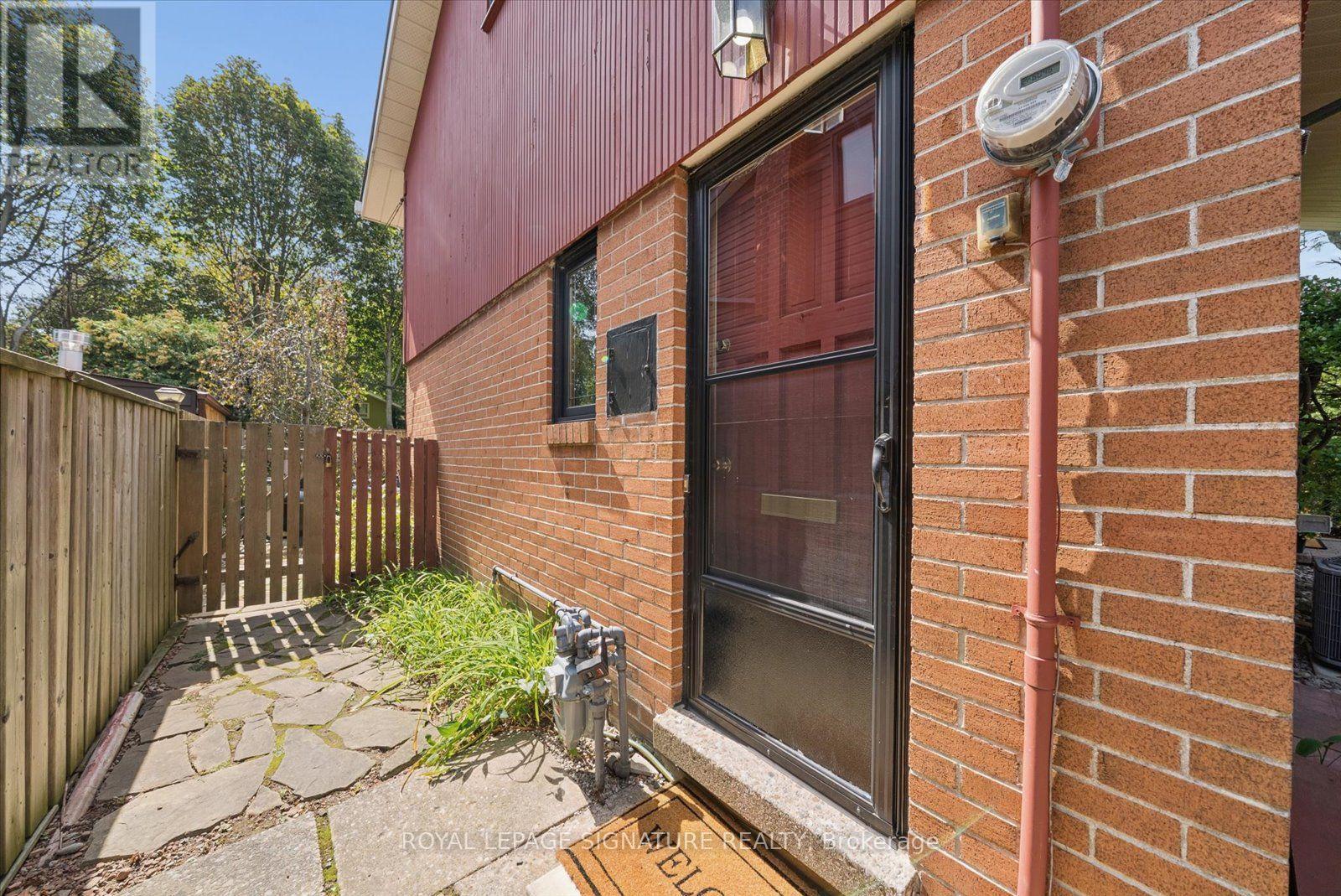 17 Lesterwood Crescent, Toronto, Ontario  M1P 3L5 - Photo 33 - E13761706