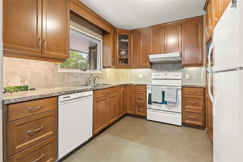 575 Hanover Street, Steinbach, Manitoba  R5G 0J3 - Photo 4 - 202622491