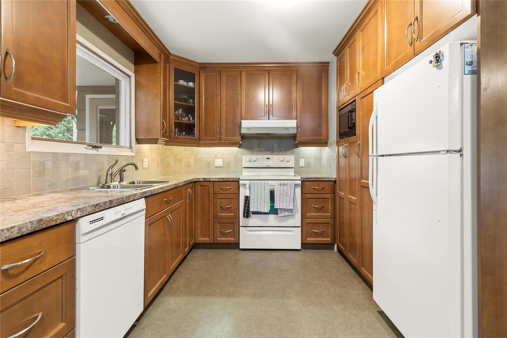 575 Hanover Street, Steinbach, Manitoba  R5G 0J3 - Photo 5 - 202622491