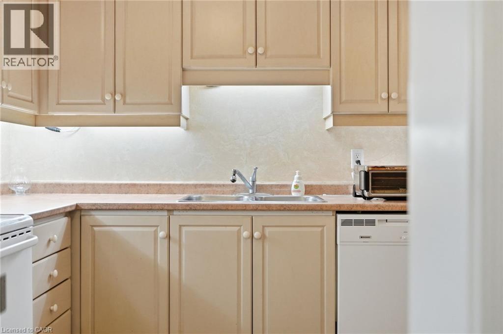 222 Fellowes Crescent Unit# 2, Hamilton, Ontario  L8B 0R1 - Photo 6 - 40861813