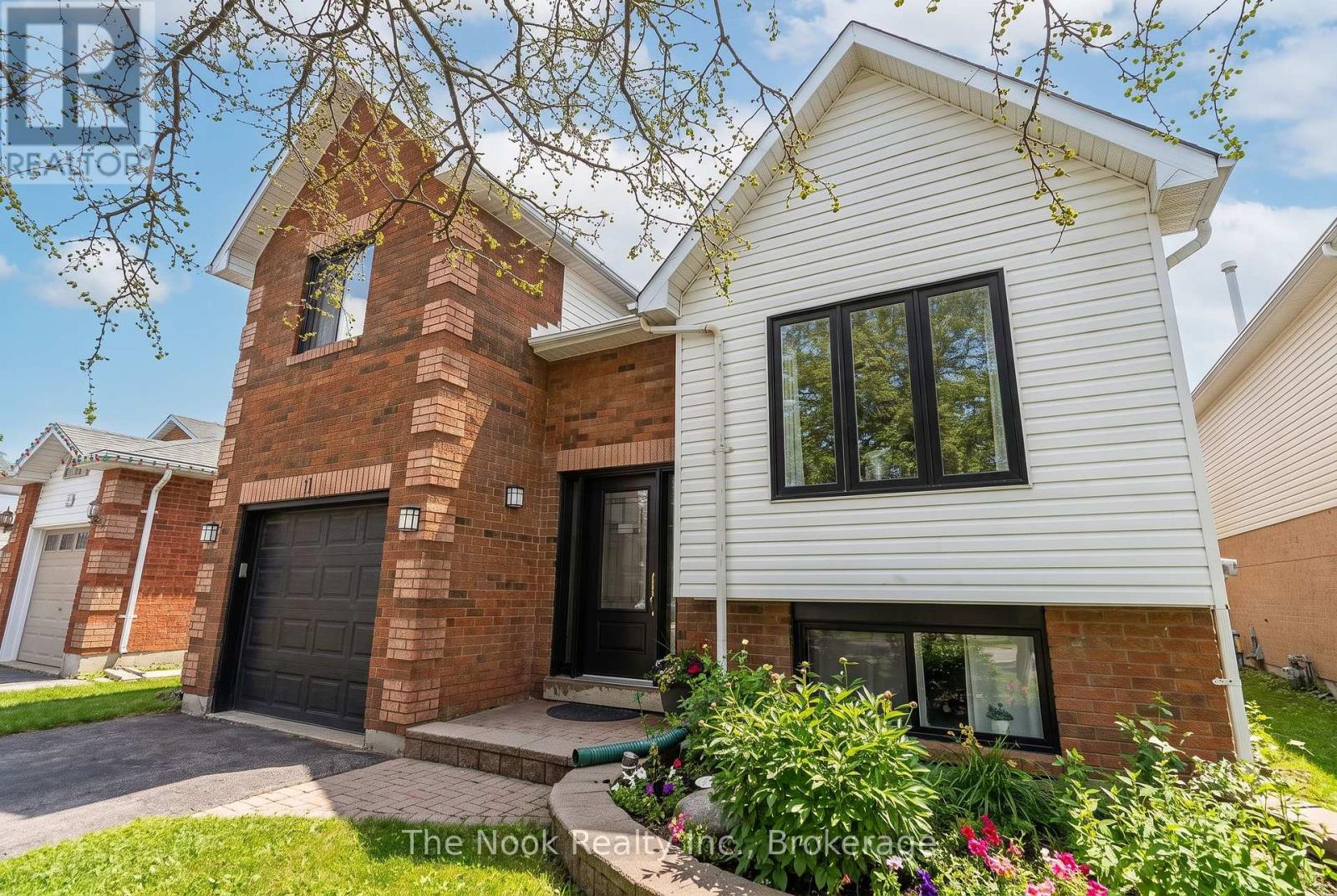 Main & Upper - 11 Jollow Drive, Clarington, Ontario  L1C 4V9 - Photo 1 - E13762574