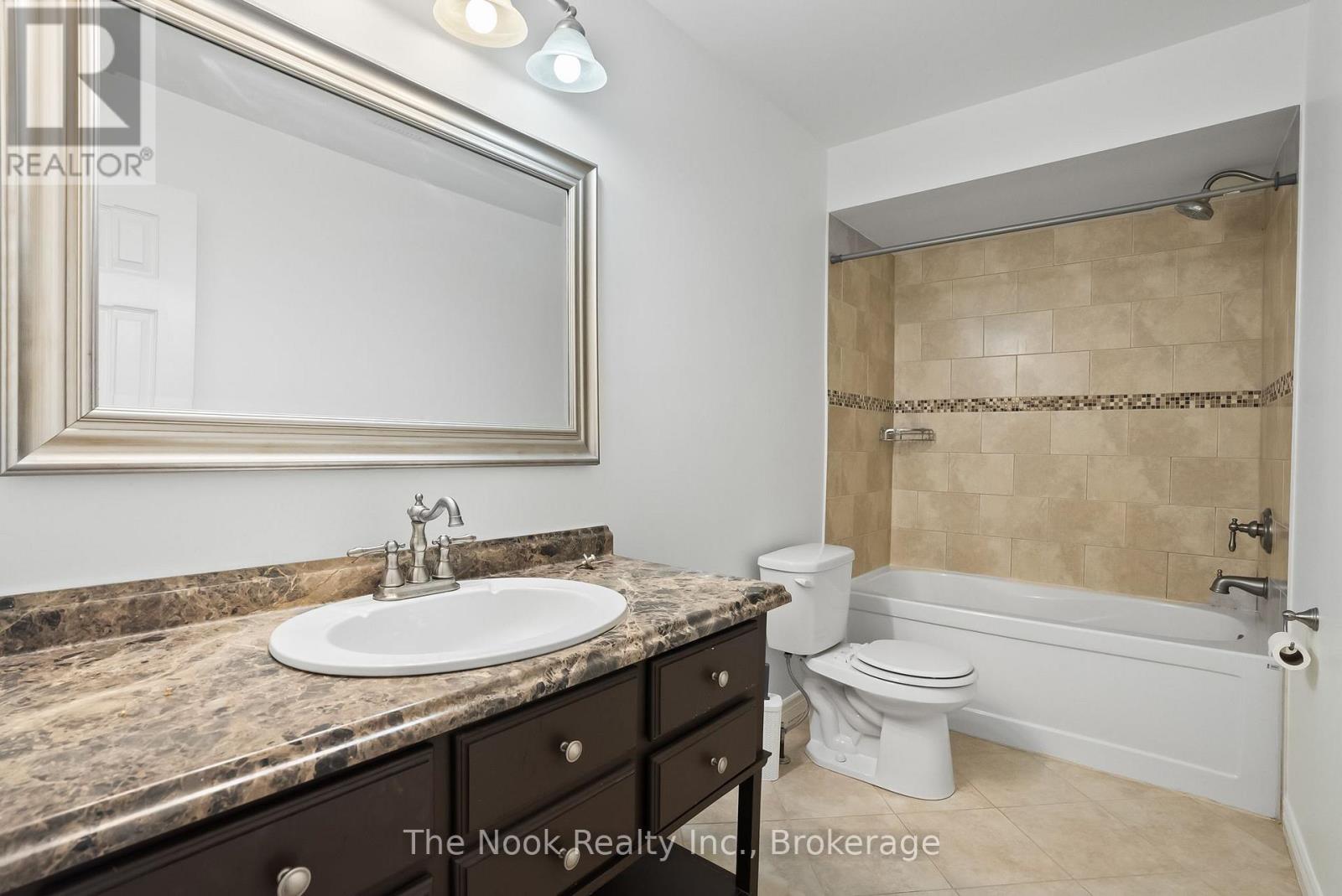 Main & Upper - 11 Jollow Drive, Clarington, Ontario  L1C 4V9 - Photo 12 - E13762574