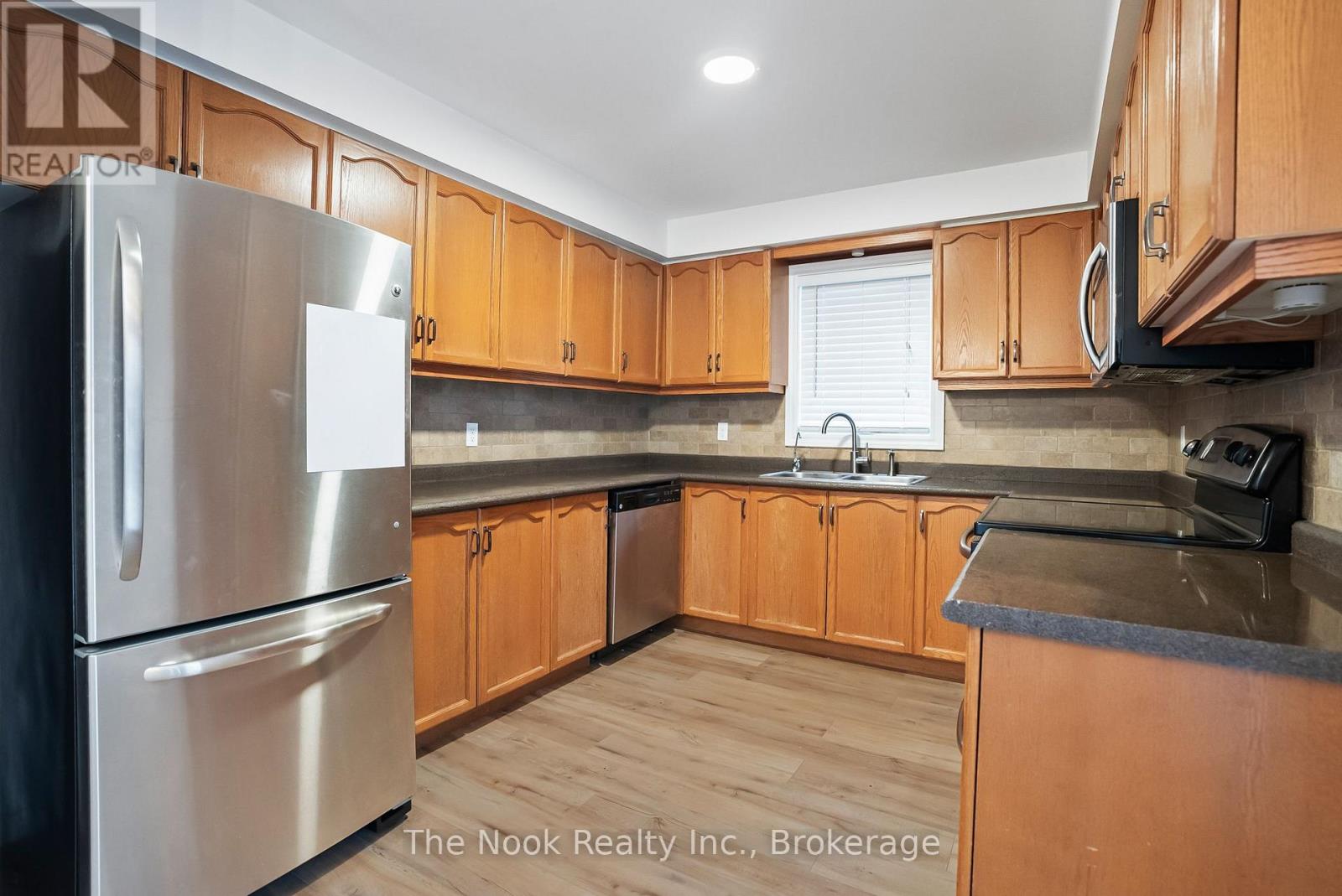 Main & Upper - 11 Jollow Drive, Clarington, Ontario  L1C 4V9 - Photo 14 - E13762574