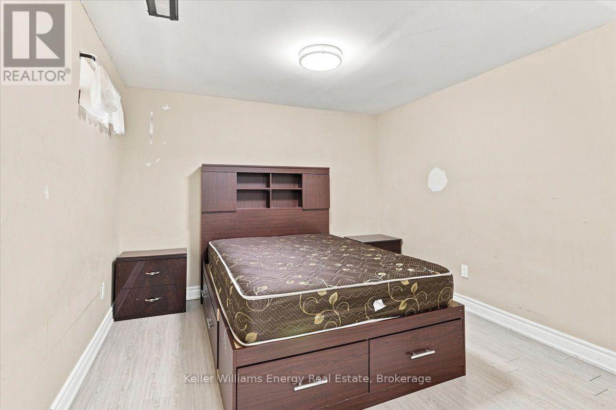 21 Upland Drive, Whitby, Ontario  L1N 8H9 - Photo 9 - E13762594