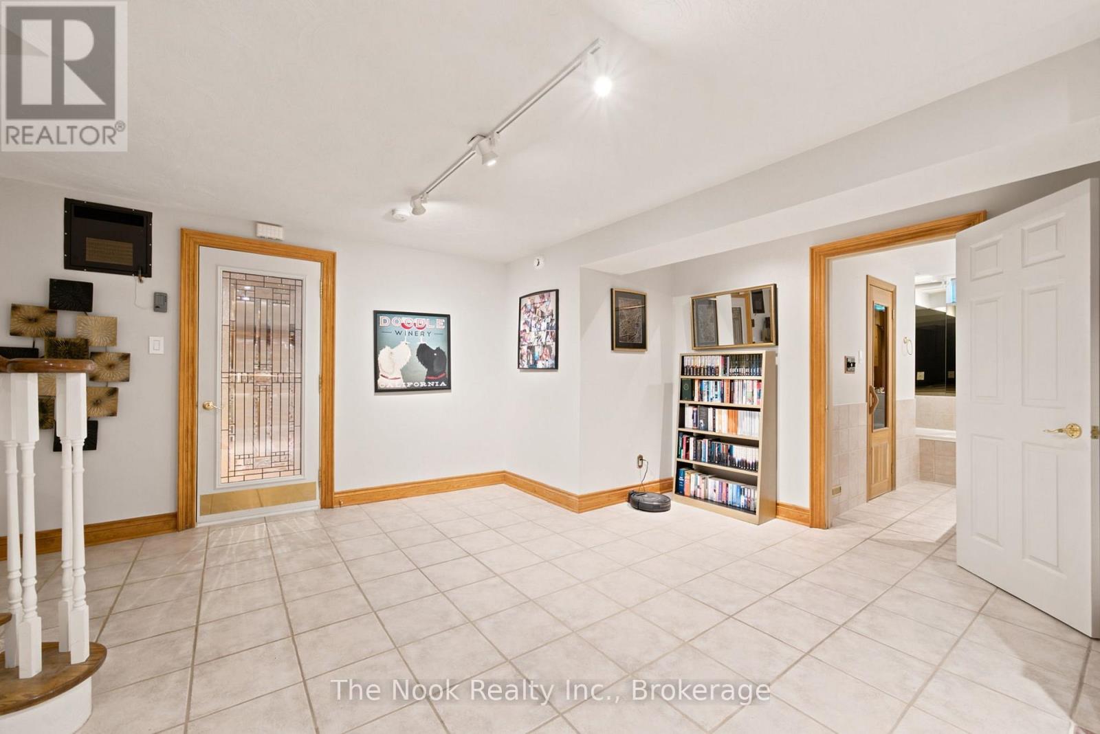 1018 Lockwood Circle, Newmarket, Ontario  L3X 1M2 - Photo 37 - N13762554