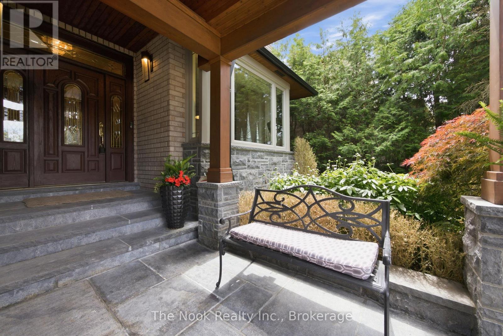 1018 Lockwood Circle, Newmarket, Ontario  L3X 1M2 - Photo 4 - N13762554