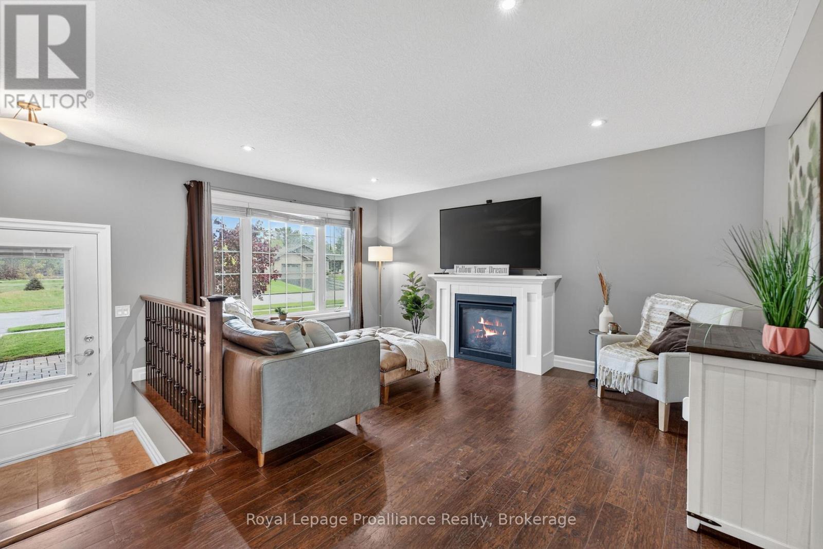 32 Aspen Drive, Quinte West, Ontario  K8V 0E2 - Photo 5 - X13762440