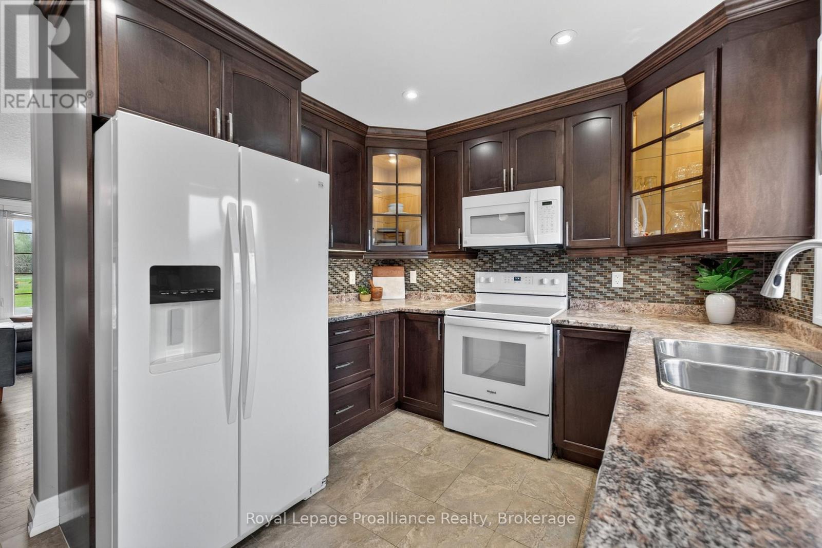 32 Aspen Drive, Quinte West, Ontario  K8V 0E2 - Photo 9 - X13762440