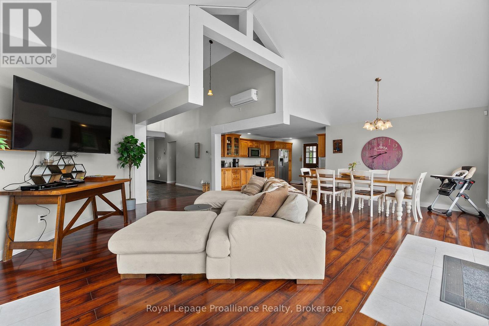 137 Lakeshore Drive, Madawaska Valley, Ontario  K0J 1B0 - Photo 7 - X13762584