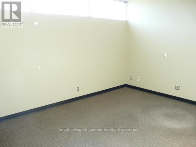 B - 947 Memorial Avenue, Thunder Bay, Ontario  P7B 4A1 - Photo 17 - X13256018