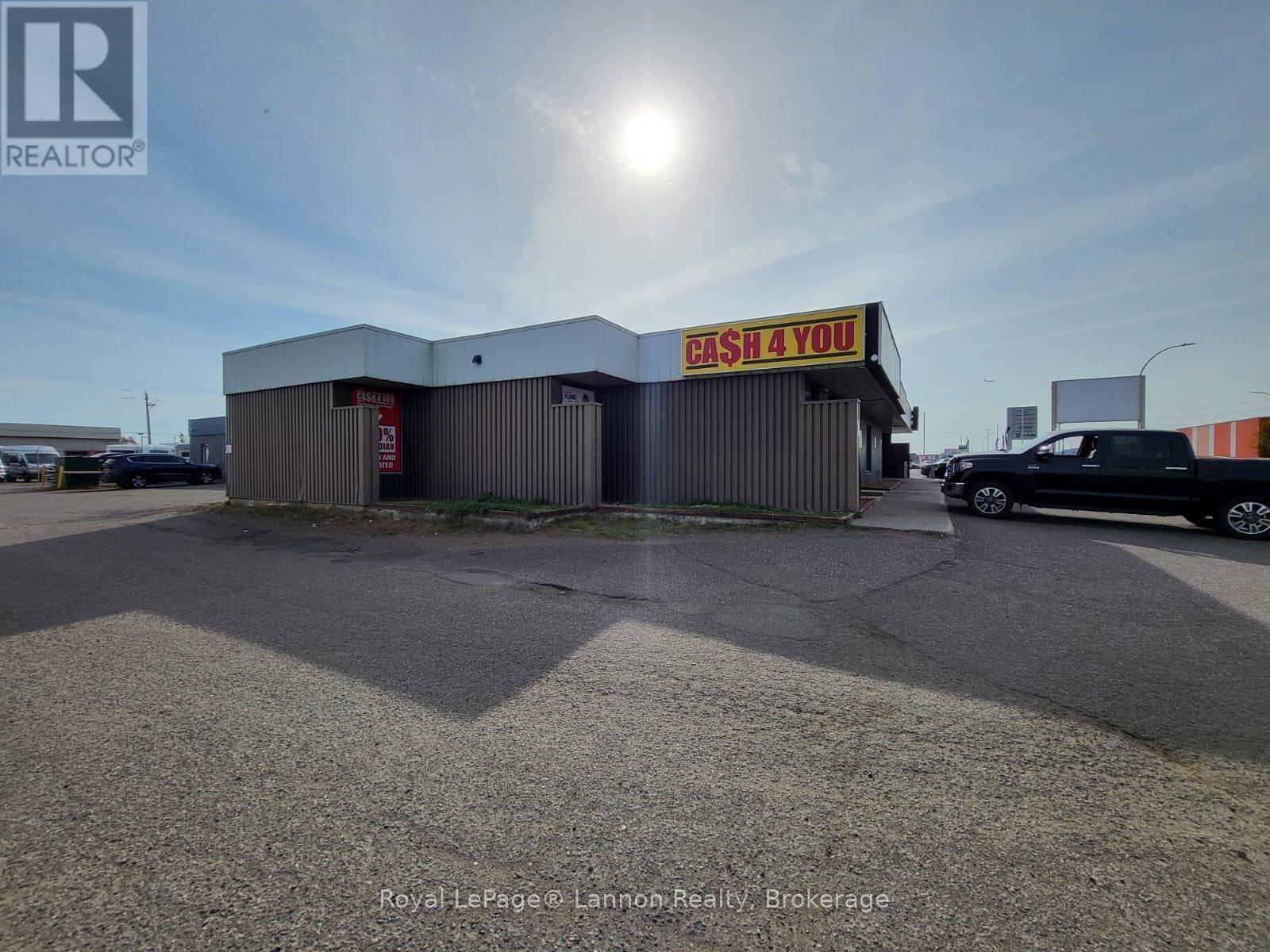 B - 947 Memorial Avenue, Thunder Bay, Ontario  P7B 4A1 - Photo 18 - X13256018