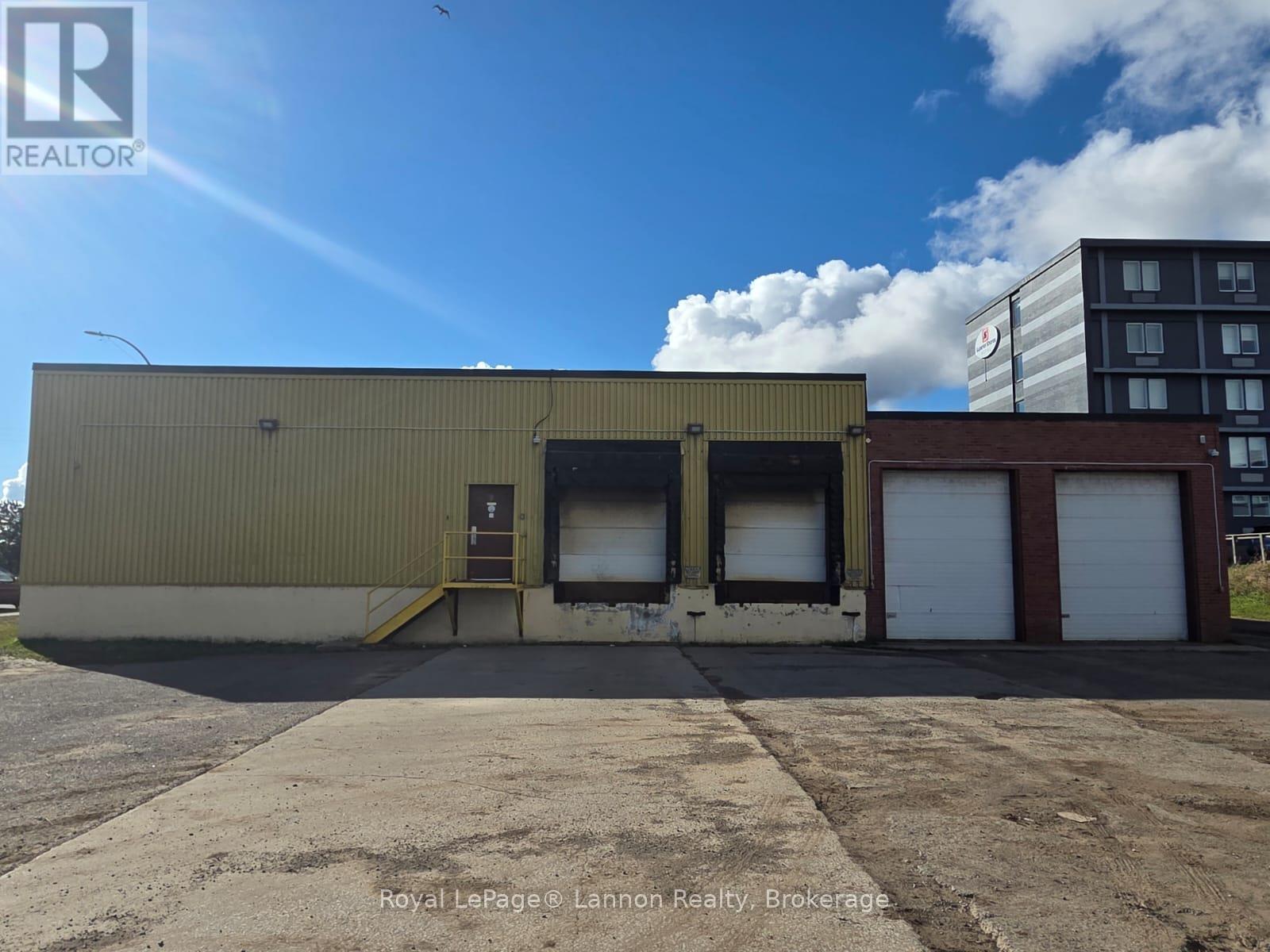 184 Camelot Street, Thunder Bay, Ontario  P7A 4A9 - Photo 4 - X13258812