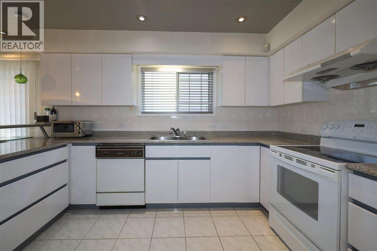 1563 E 59th Avenue, Vancouver, British Columbia  V5P 2G8 - Photo 2 - R3160397