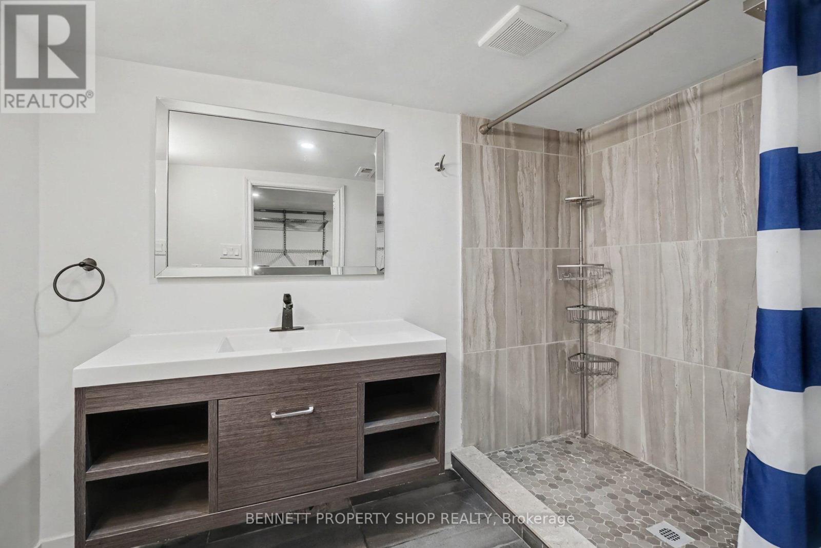 1902 Featherston Drive, Ottawa, Ontario  K1H 6P5 - Photo 18 - X13762540