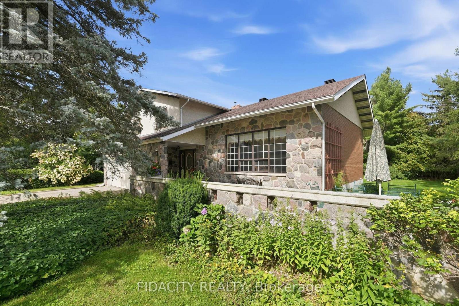 45 Cortleigh Drive, Ottawa, Ontario  K2J 3Z7 - Photo 2 - X13762558