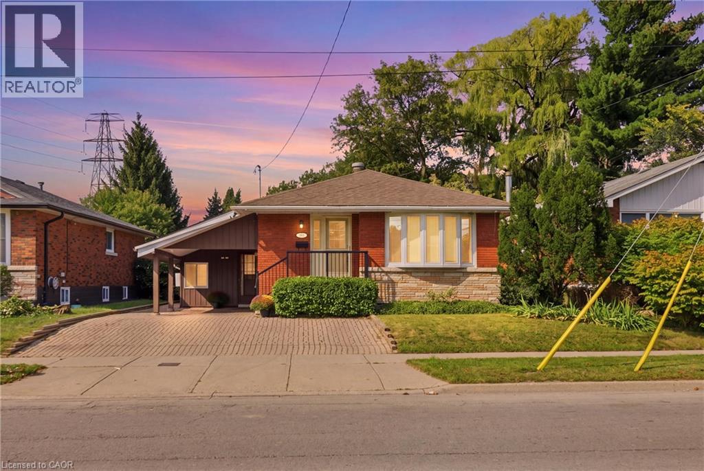 304 WHITNEY Avenue, Hamilton, Ontario