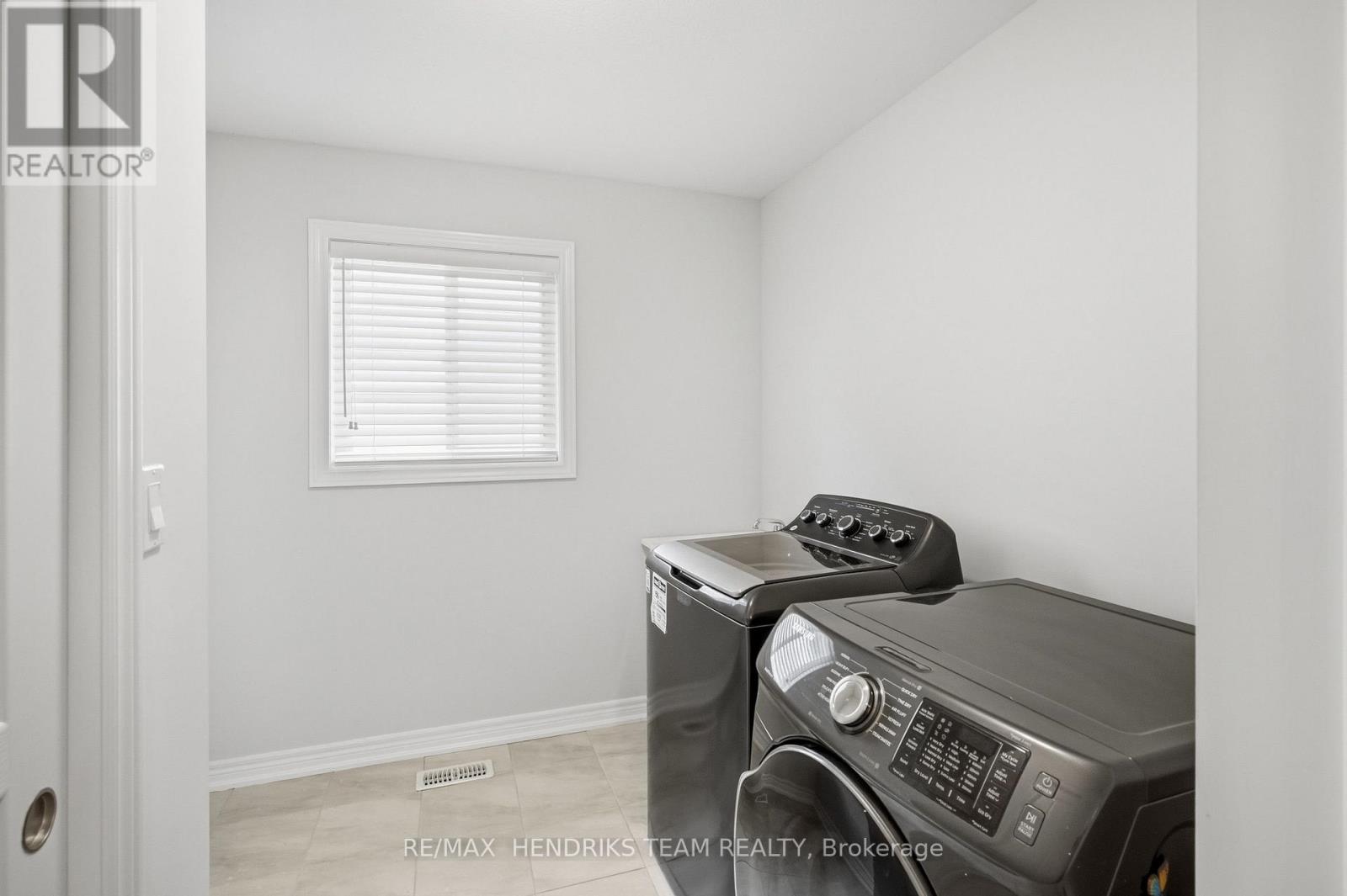 12 Riley Avenue, Pelham (Fonthill), Ontario L3B 5N5 - Photo 22 - X13762382