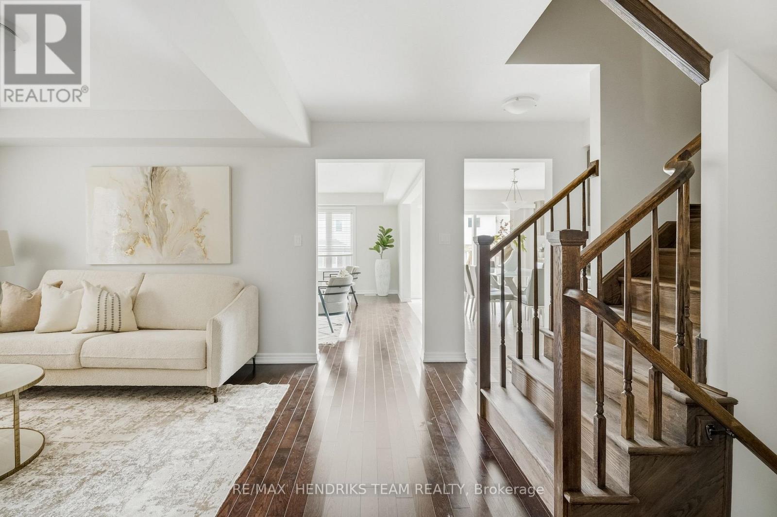 12 Riley Avenue, Pelham (Fonthill), Ontario L3B 5N5 - Photo 6 - X13762382