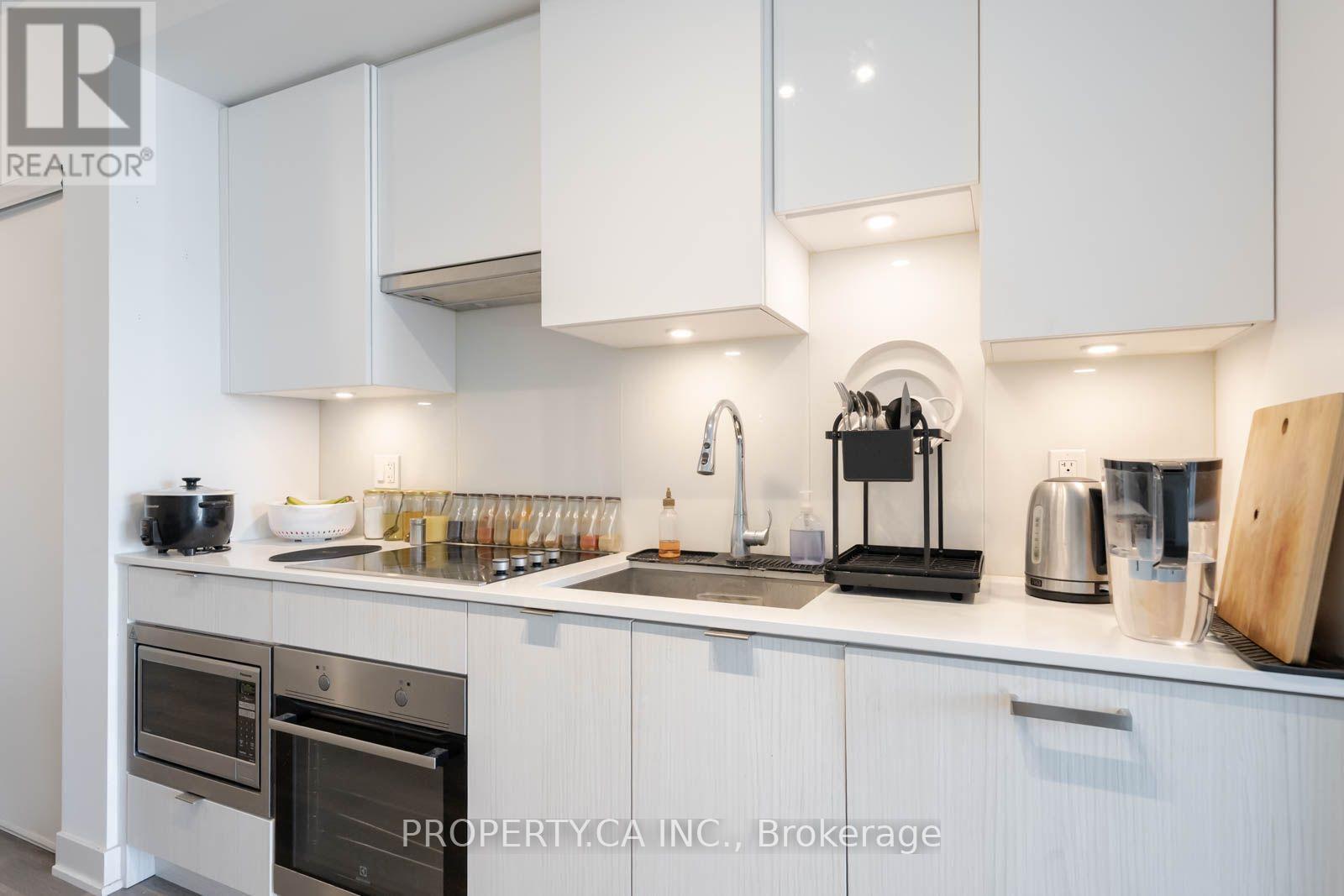 2612 - 99 Broadway Avenue, Toronto, Ontario  M4P 0E3 - Photo 3 - C13762388