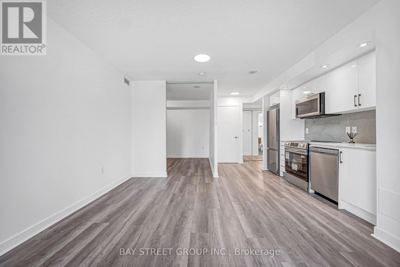 816 - 25 Telegram Mews, Toronto, Ontario  M5V 3Z1 - Photo 10 - C13762504