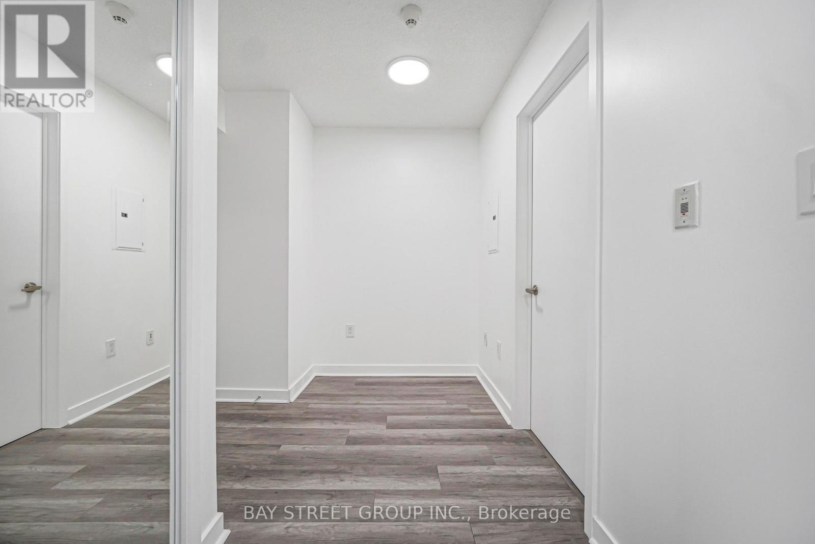 816 - 25 Telegram Mews, Toronto, Ontario  M5V 3Z1 - Photo 3 - C13762504