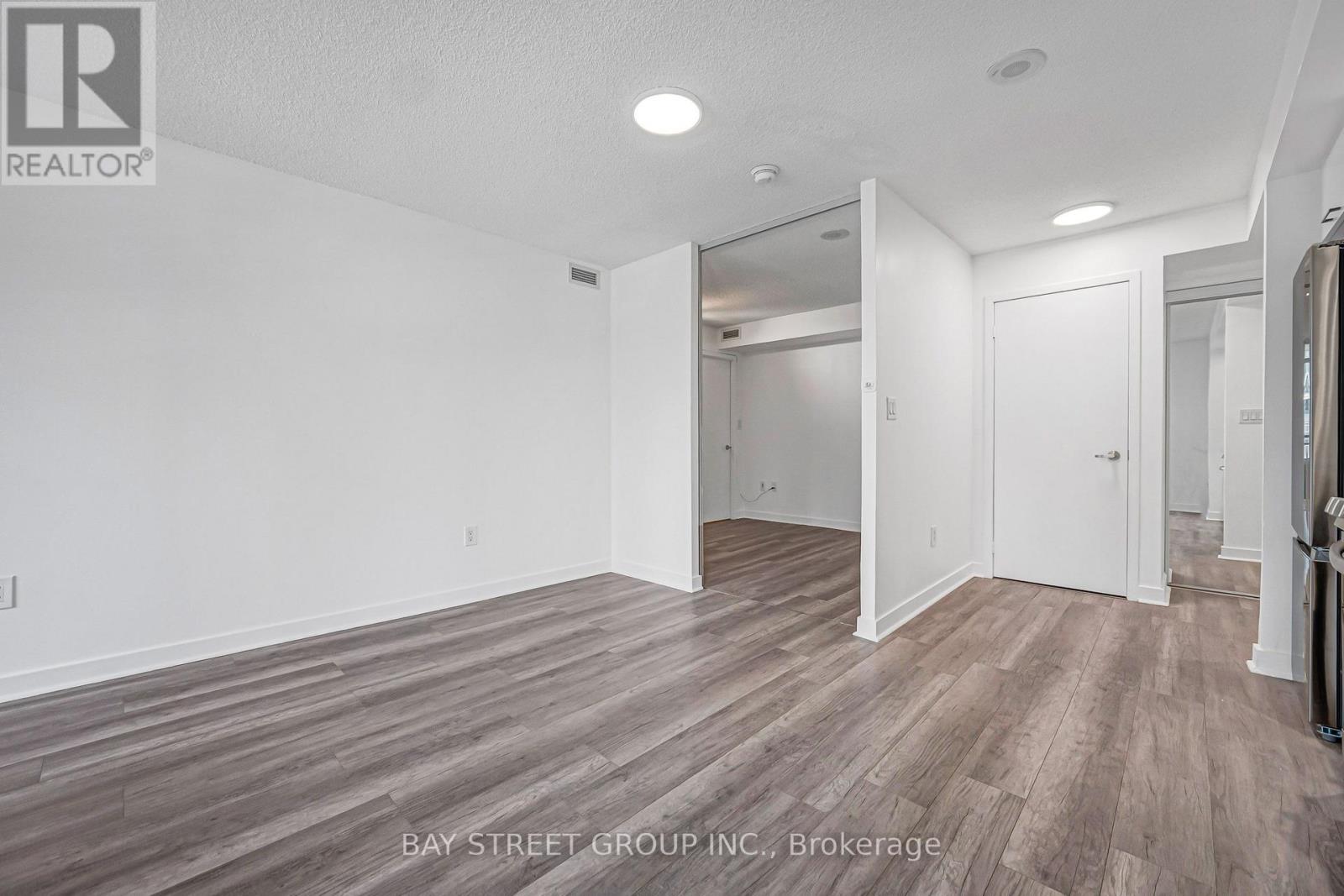 816 - 25 Telegram Mews, Toronto, Ontario  M5V 3Z1 - Photo 6 - C13762504