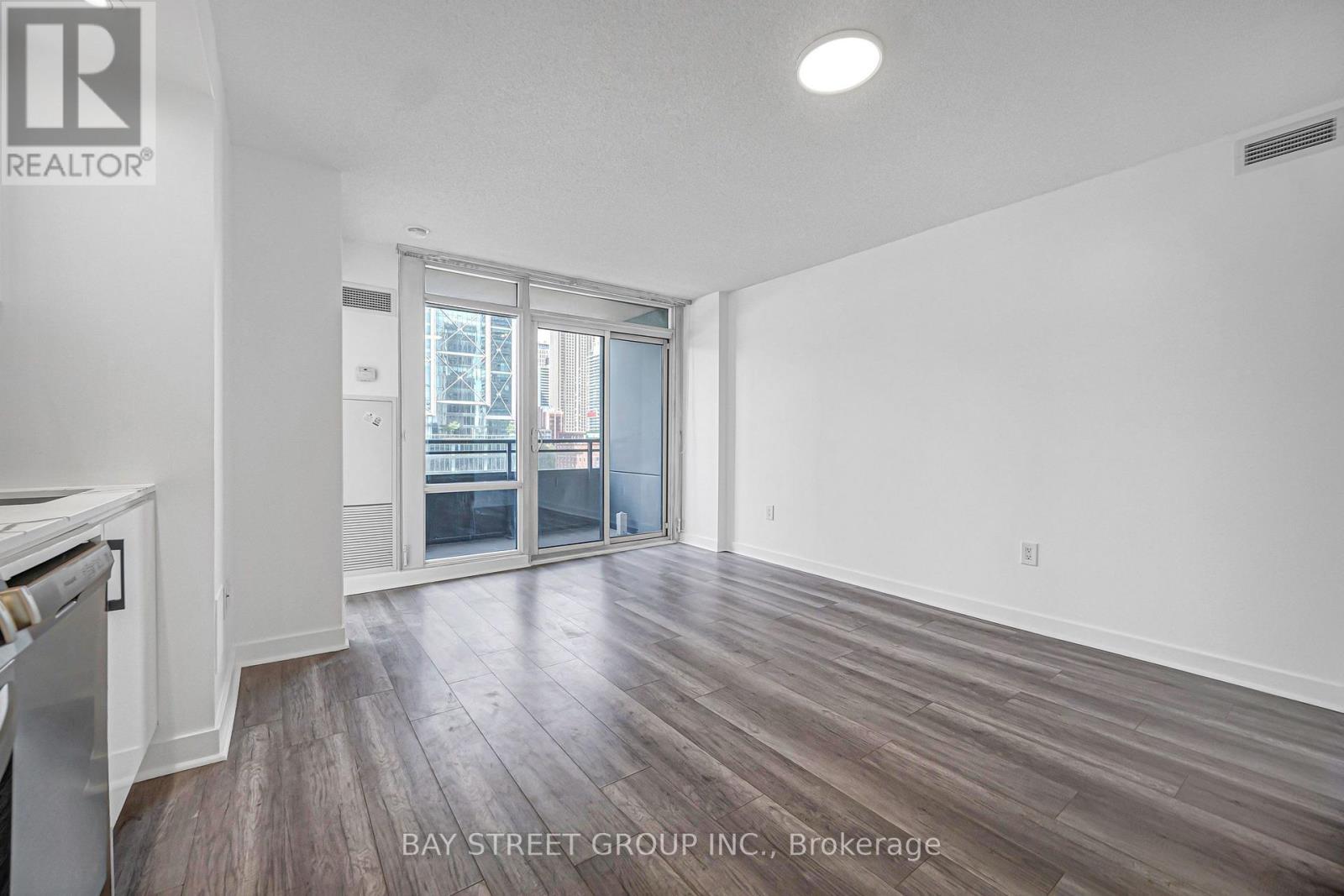 816 - 25 Telegram Mews, Toronto, Ontario  M5V 3Z1 - Photo 7 - C13762504