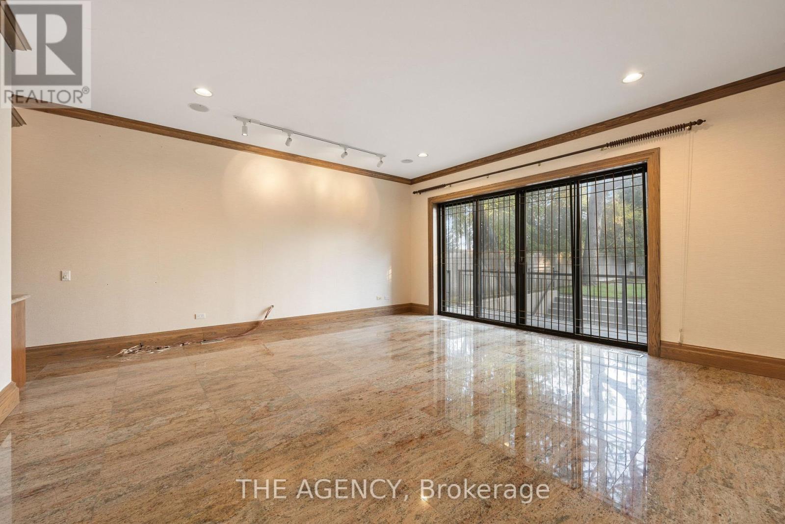 23 Bayview Ridge, Toronto, Ontario  M2L 1E3 - Photo 9 - C13762548