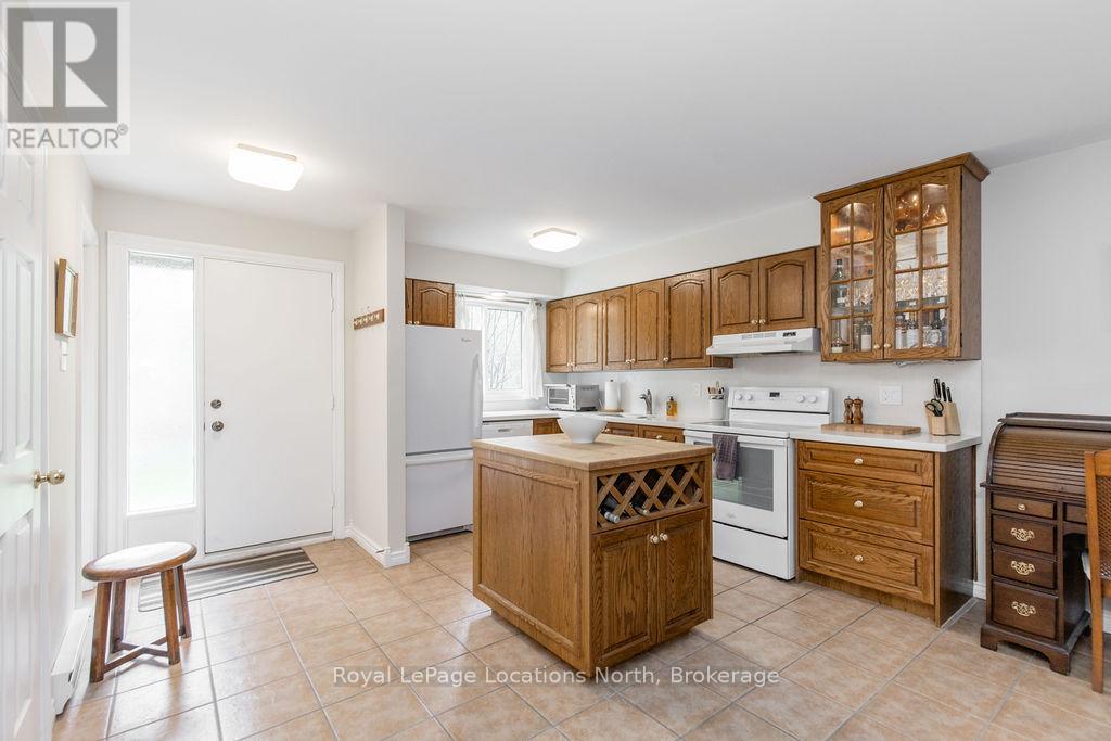 112 Escarpment Crescent, Collingwood, Ontario  L9Y 5B4 - Photo 3 - S13762416