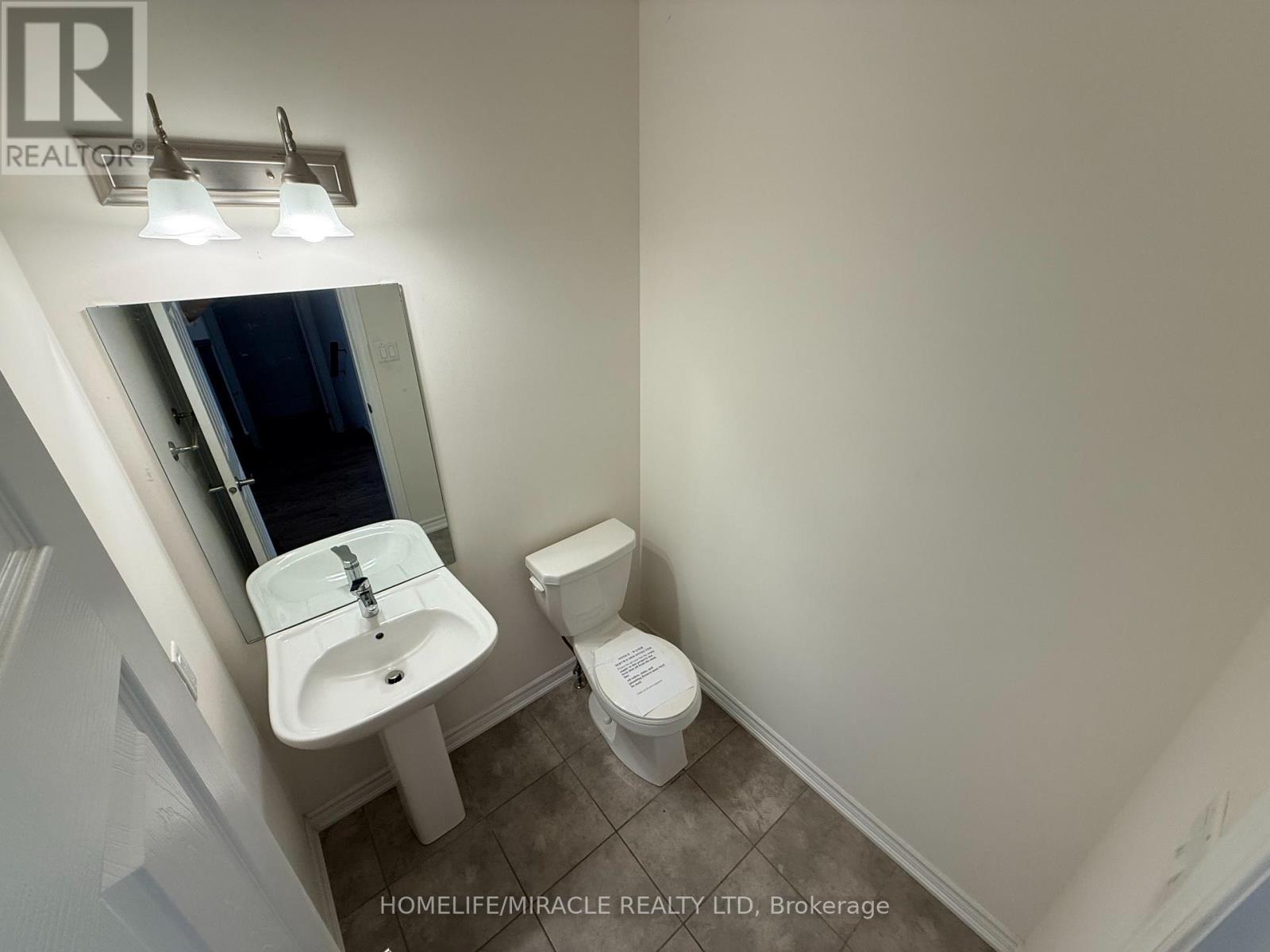 42 Arthur Mclaughlin Street, Clarington, Ontario  L1C 0T6 - Photo 10 - E13762342
