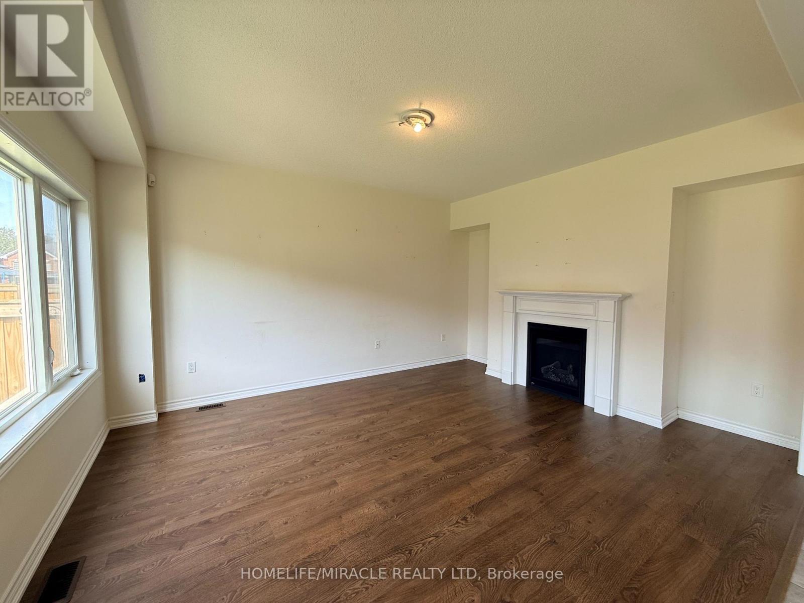 42 Arthur Mclaughlin Street, Clarington, Ontario  L1C 0T6 - Photo 11 - E13762342