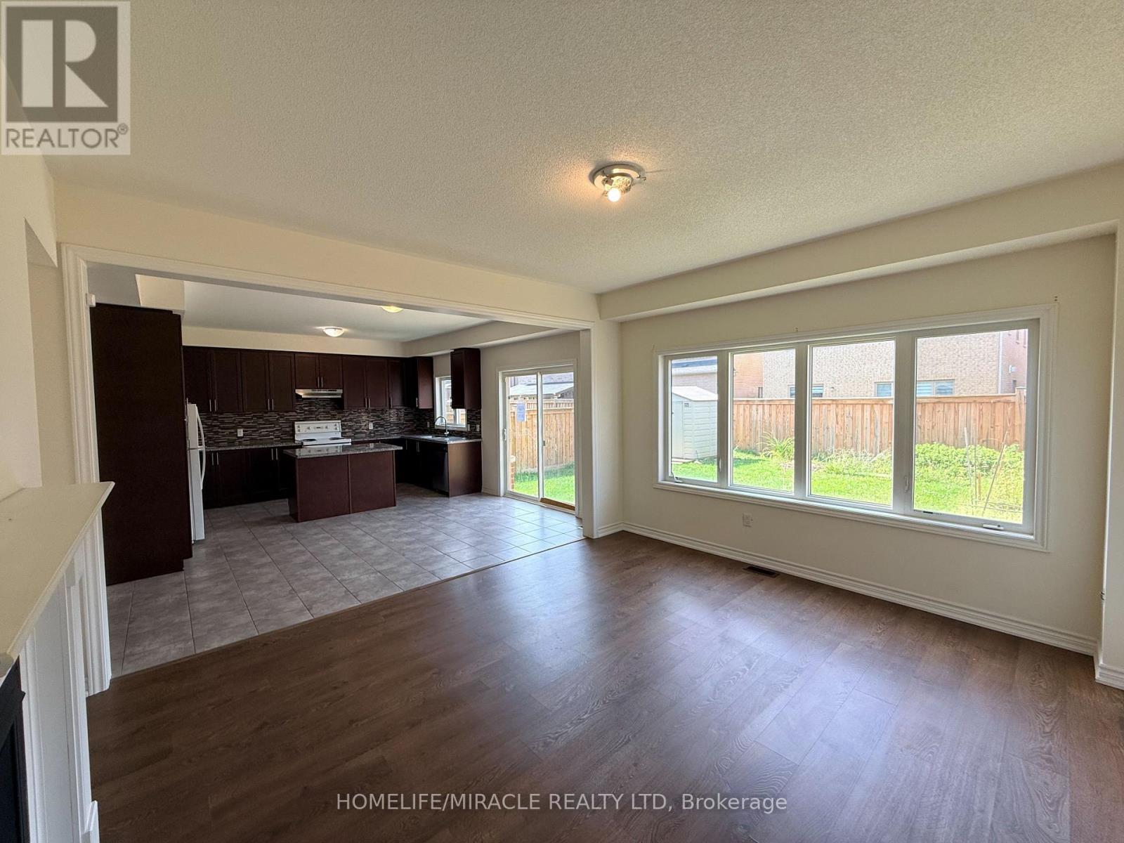 42 Arthur Mclaughlin Street, Clarington, Ontario  L1C 0T6 - Photo 13 - E13762342