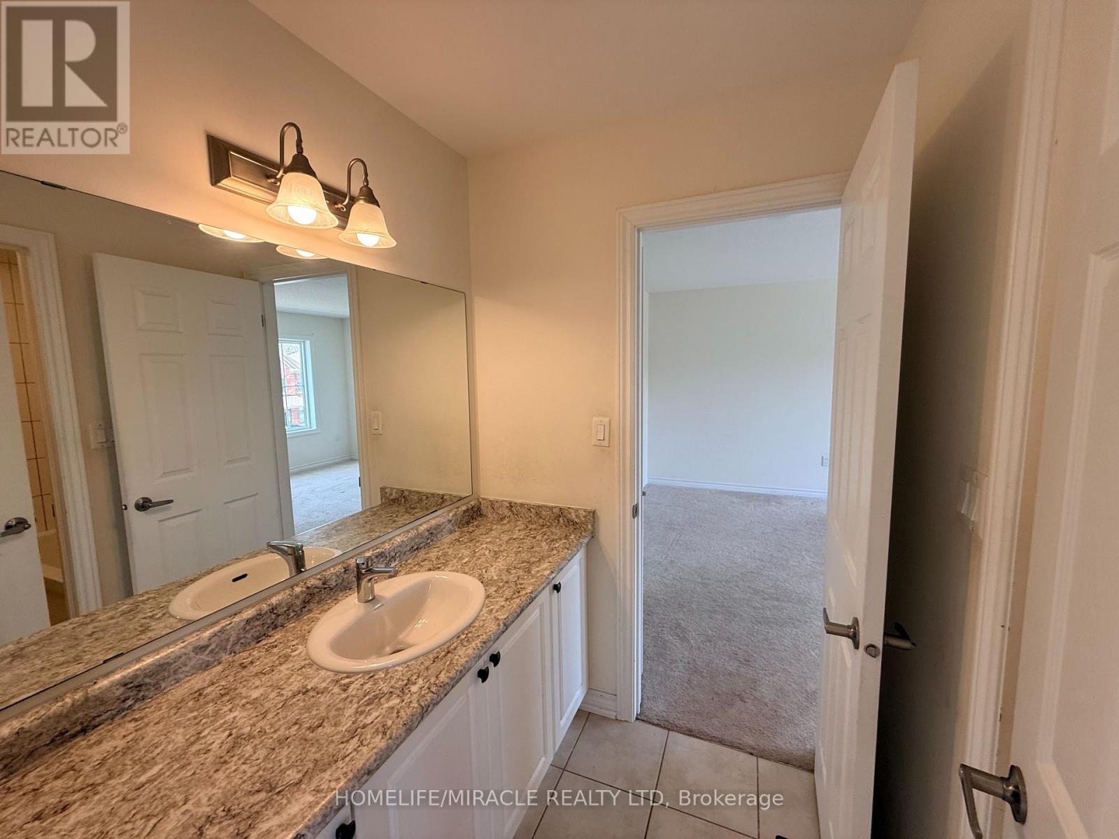 42 Arthur Mclaughlin Street, Clarington, Ontario  L1C 0T6 - Photo 25 - E13762342