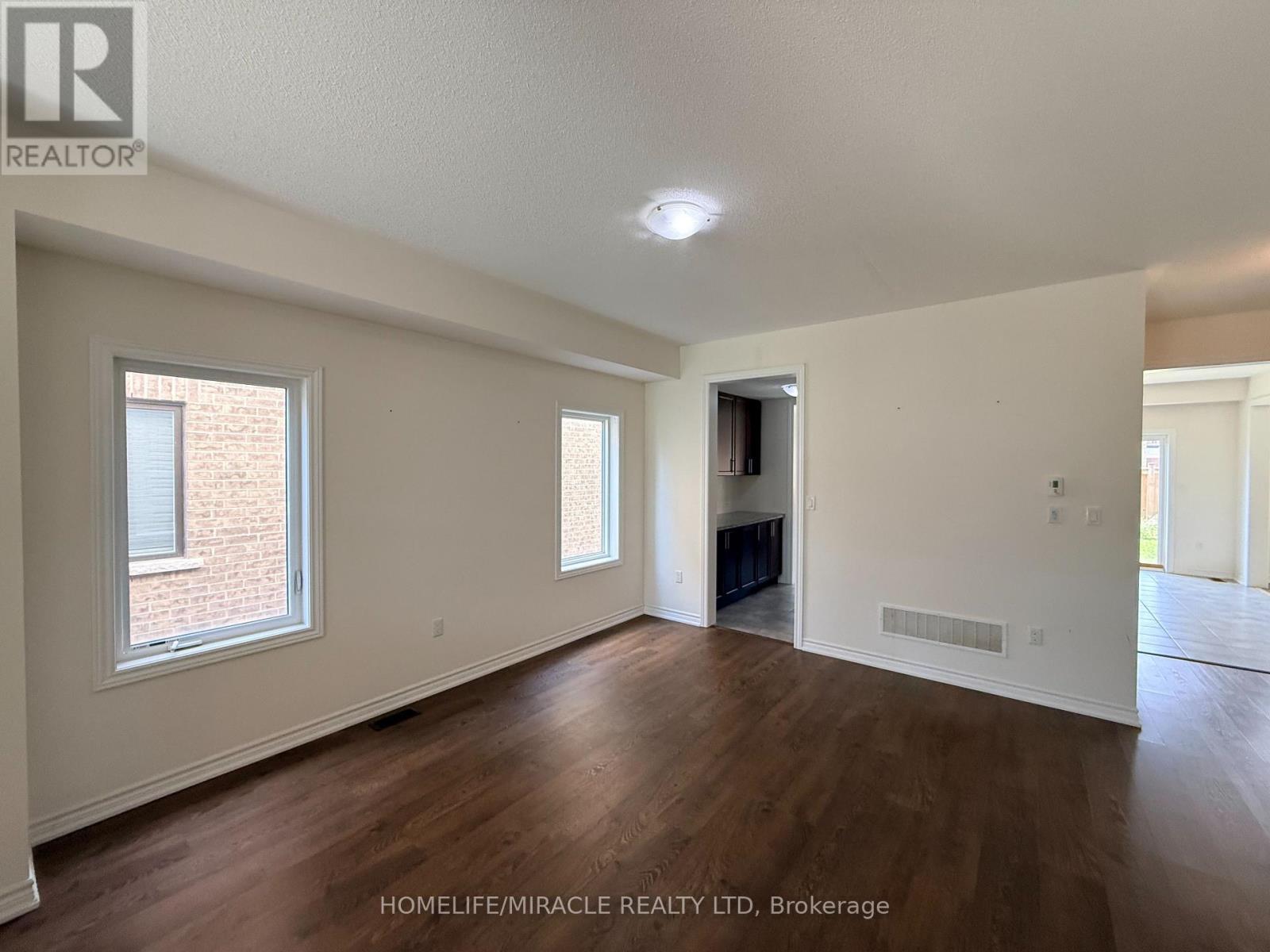 42 Arthur Mclaughlin Street, Clarington, Ontario  L1C 0T6 - Photo 6 - E13762342