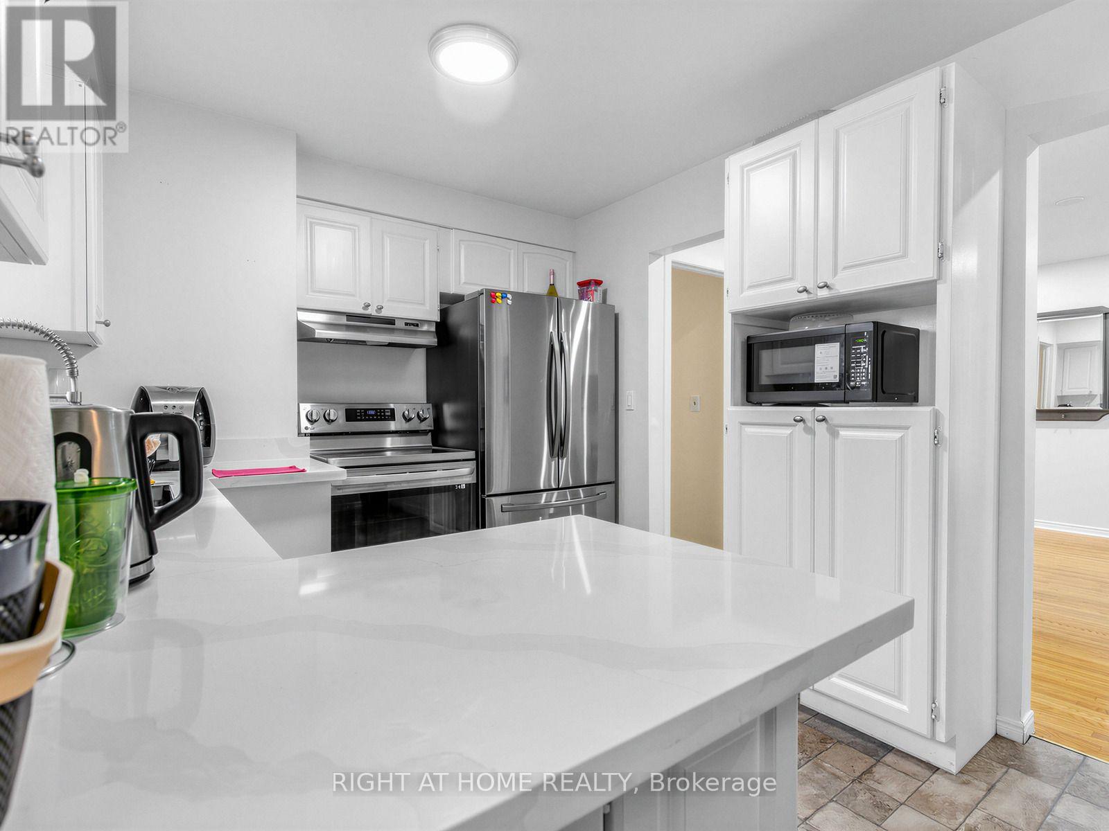 346 Lorindale Drive, Oshawa, Ontario  L1H 6X4 - Photo 10 - E13762456