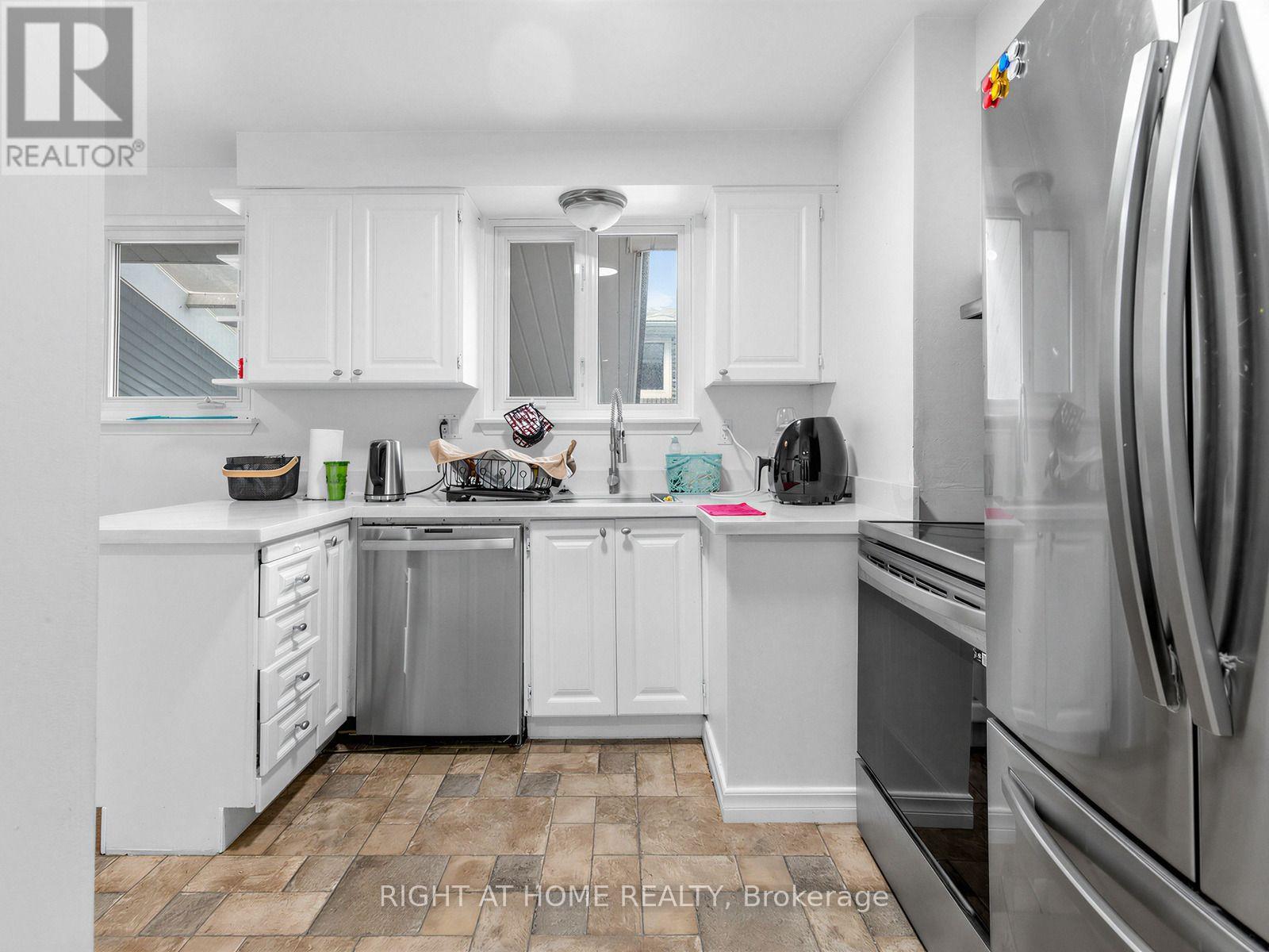 346 Lorindale Drive, Oshawa, Ontario  L1H 6X4 - Photo 11 - E13762456