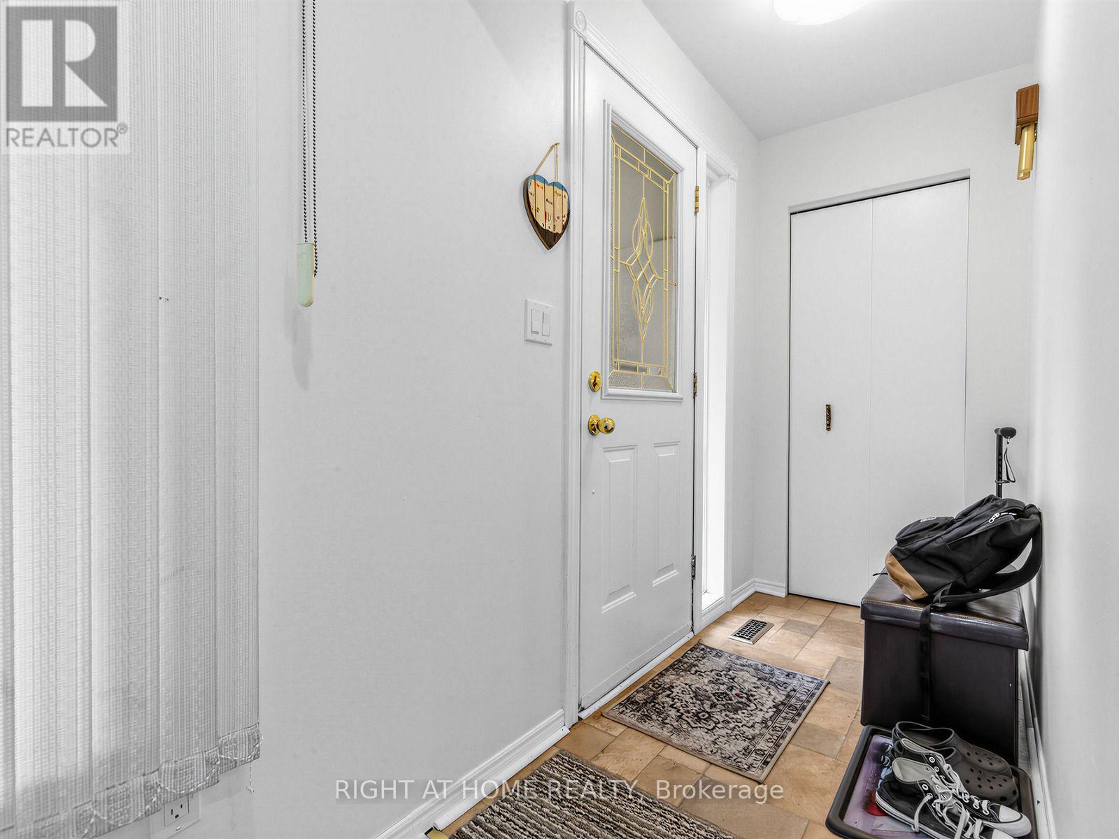 346 Lorindale Drive, Oshawa, Ontario  L1H 6X4 - Photo 8 - E13762456