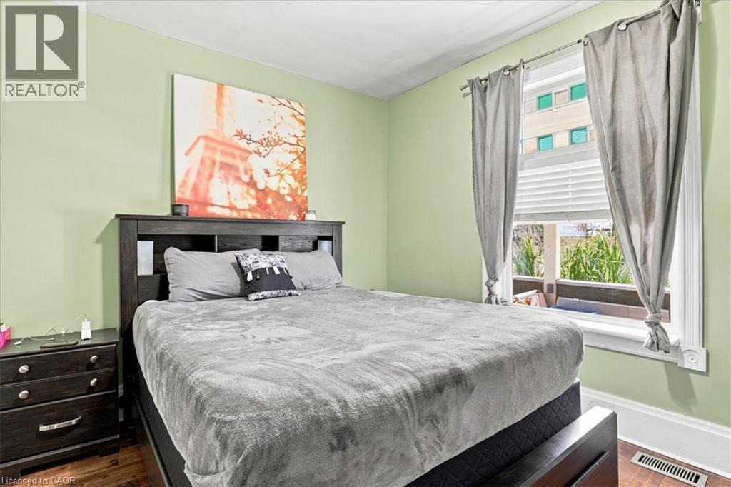 406 Duke Street W, Kitchener, Ontario  N2H 3Y5 - Photo 11 - 40861084