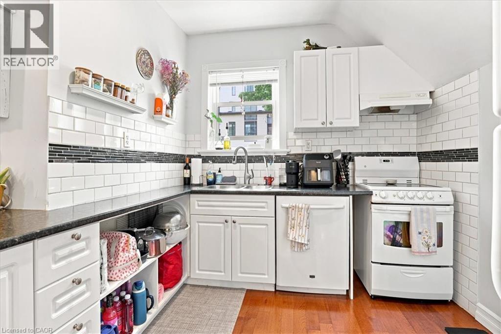 406 Duke Street W, Kitchener, Ontario  N2H 3Y5 - Photo 17 - 40861084