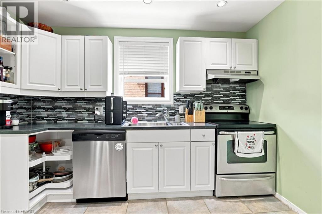 406 Duke Street W, Kitchener, Ontario  N2H 3Y5 - Photo 4 - 40861084
