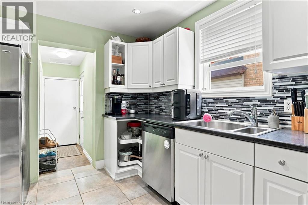 406 Duke Street W, Kitchener, Ontario  N2H 3Y5 - Photo 5 - 40861084