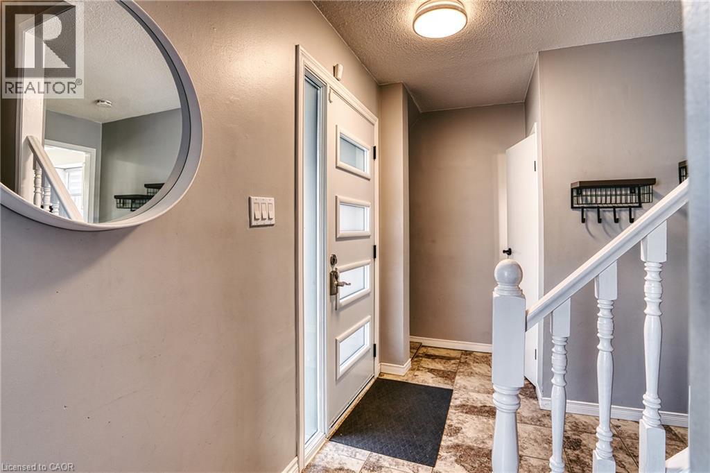 36 Angela Crescent, Cambridge, Ontario  N1S 4B6 - Photo 4 - 40858765