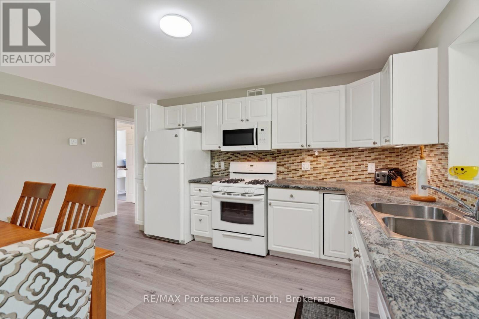 38 Goodwin Drive, Huntsville, Ontario  P1H 2R3 - Photo 29 - X13762536