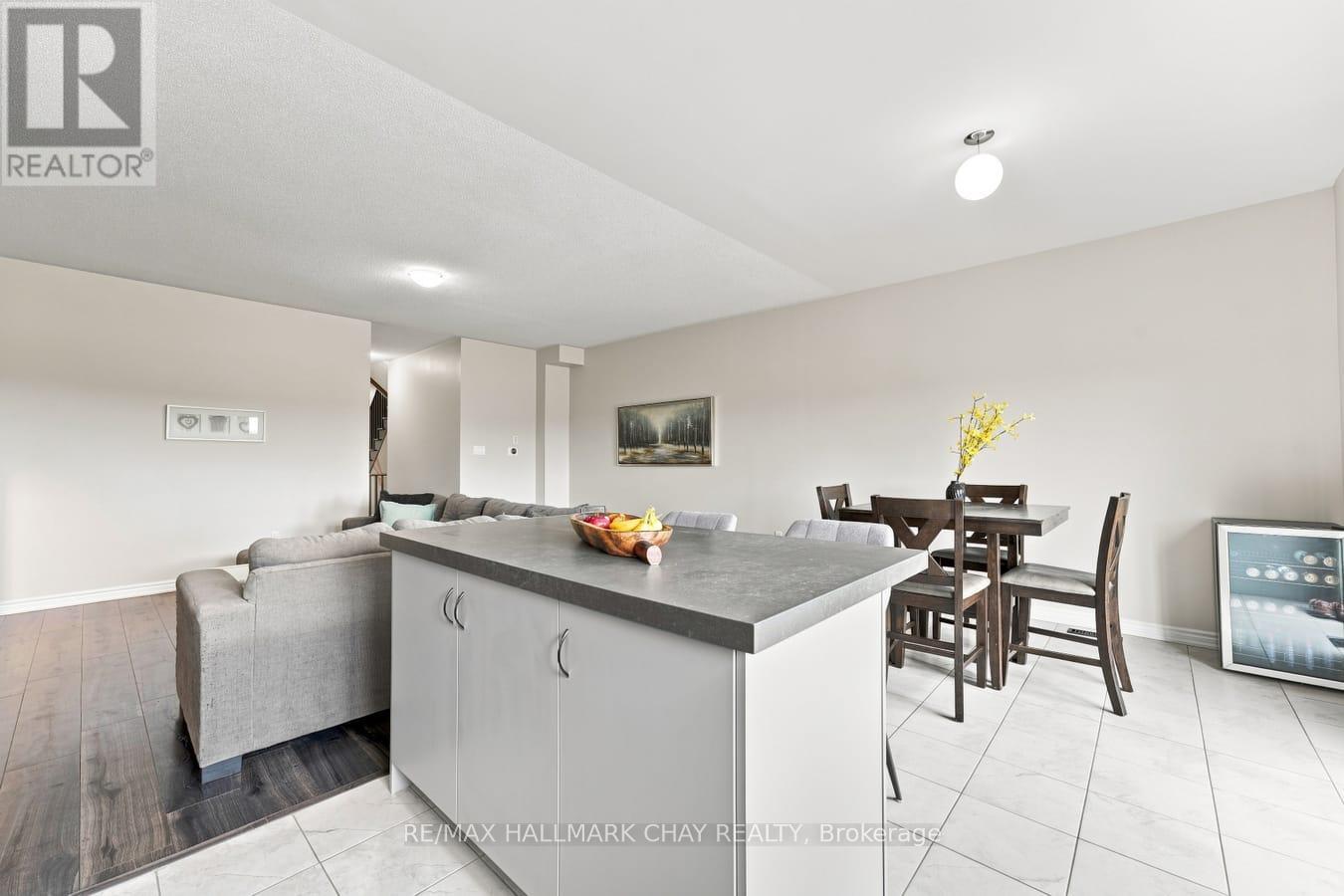 1146 Peelar Crescent, Innisfil, Ontario  L0L 1W0 - Photo 7 - N13762374