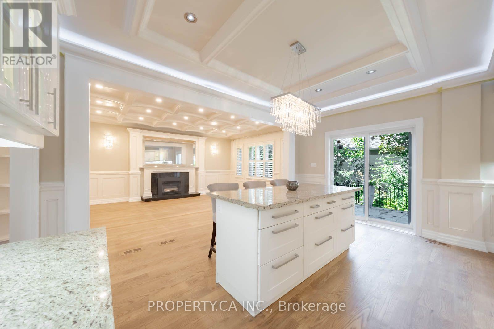 76 Concord Road, Vaughan (Beverley Glen), Ontario  L4J 3M3 - Photo 7 - N13762454